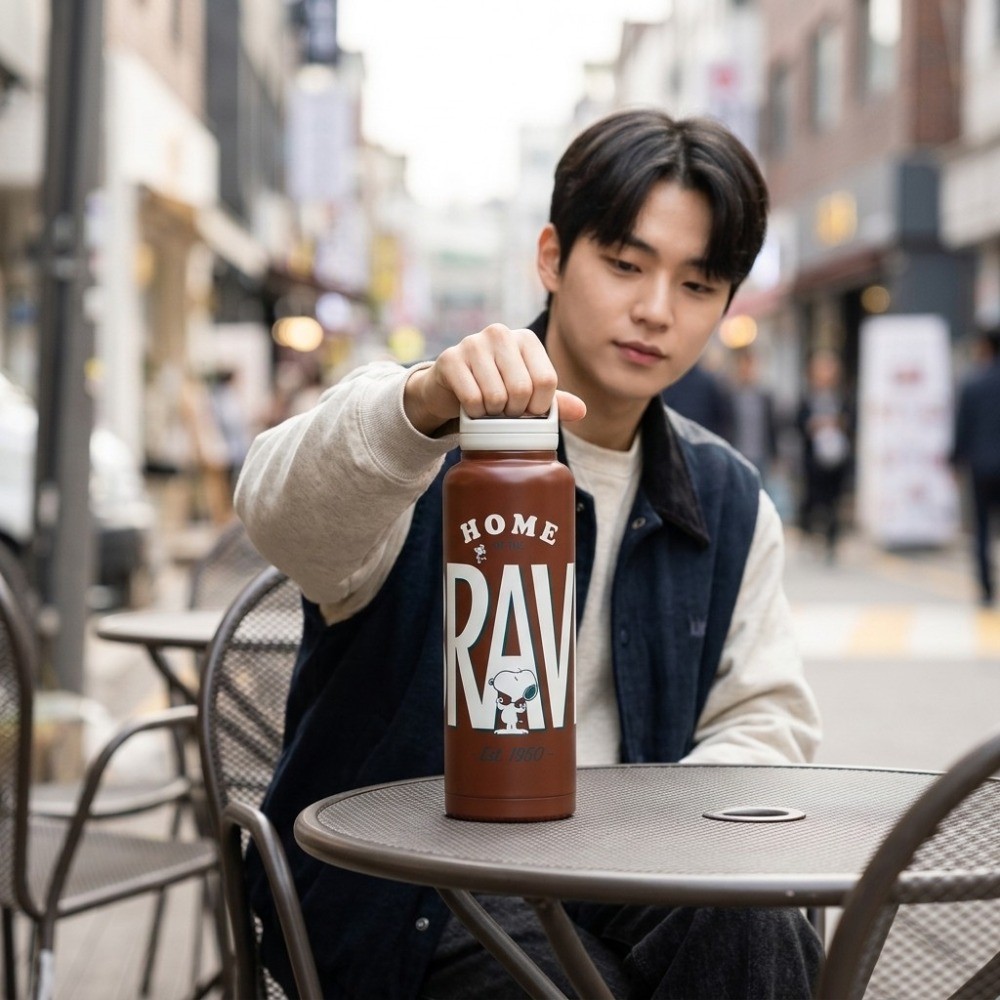 스누피 핸들형 스텐 보틀 1500ml 귀여운 대용량 텀블러 - 상품 이미지