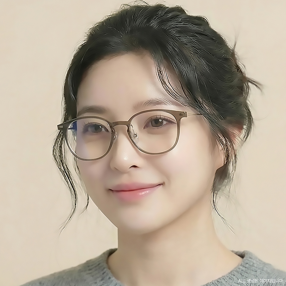 가벼운 티타늄안경테 초경량 얇은 투명뿔테안경 변색렌즈 남자 여자 블루라이트차단안경 상품 이미지