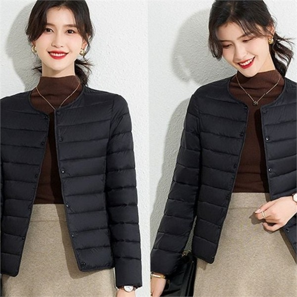 초경량 여성 이너 패딩 370g 라운드 여성 데일리 패딩 슬림핏 - 상품 이미지