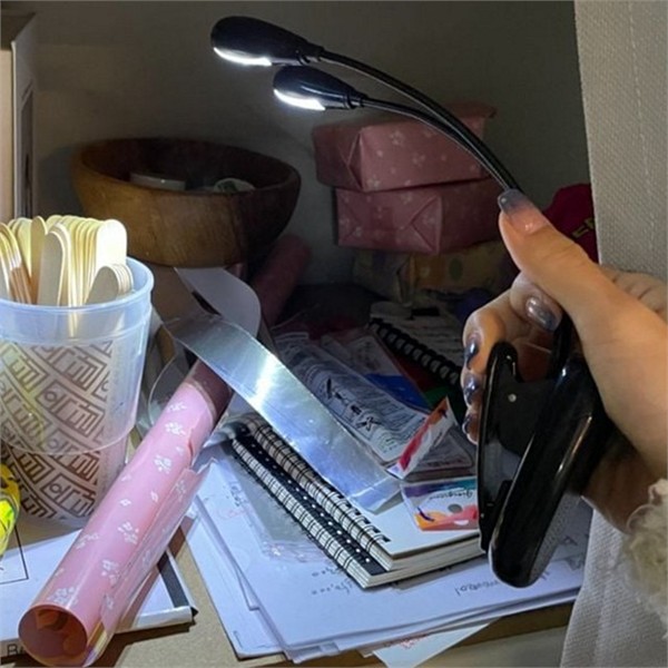 클립형 휴대용 독서등 고정형 스탠드 독서등 침대 책상 야간 - 상품 이미지