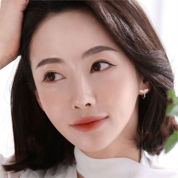 심플 고래 꼬리 귀걸이 데일리 원터치 링 귀걸이 작은 큐빅 - 상품 이미지