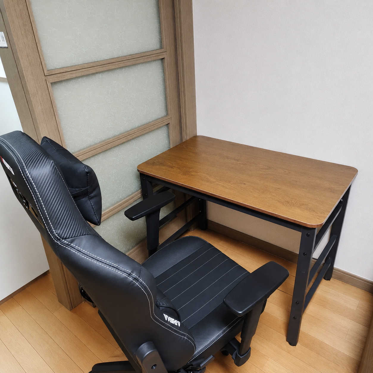 통프레임 흔들림없는 컴퓨터책상 게이밍 1인용 사무용 pc방 서재 조립식 철제 테이블 데스크 이미지 8