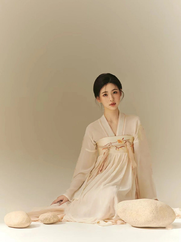 한국무용의상 개량한복 무대 퓨전 공연 촬영 의상 스튜디오 샴페인 앞자수 XS - 상세 이미지 2