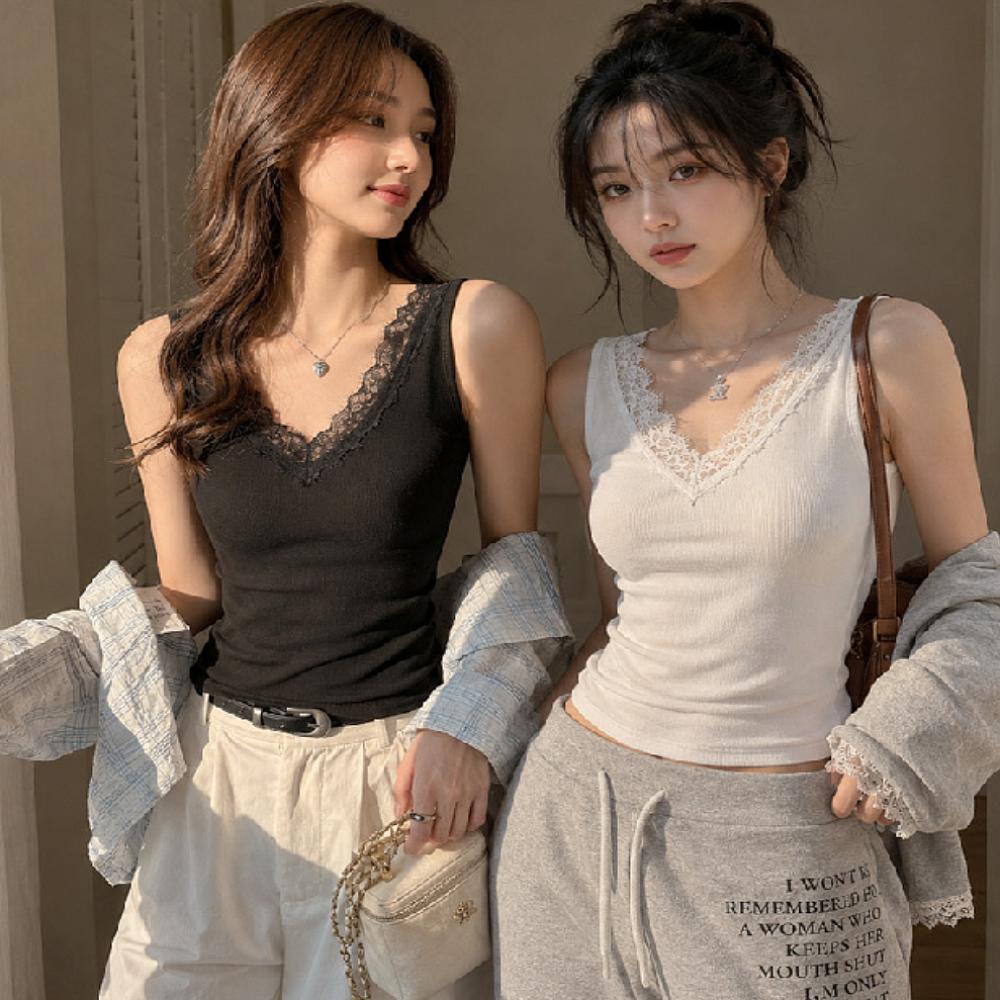 슬림핏 브이넥 나시 여름 넥라인 레이스 민소매 러블리룩 여친룩 - 상세 이미지 3
