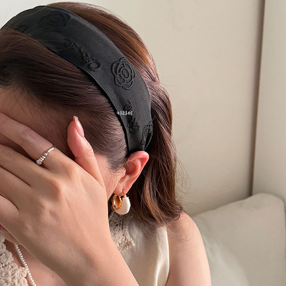 레트로 카멜리아 포인트 와이드 헤어밴드 단색 동백꽃 자수 넓은 머리띠 - 상세 이미지 3