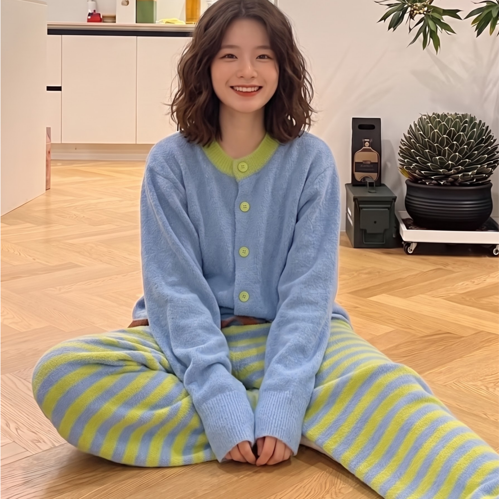 밍크스판잠옷 세트 극세사 뽀글이 양면기모 청소년 두꺼운 플란넬 파자마파티 털잠옷 - 메인 이미지