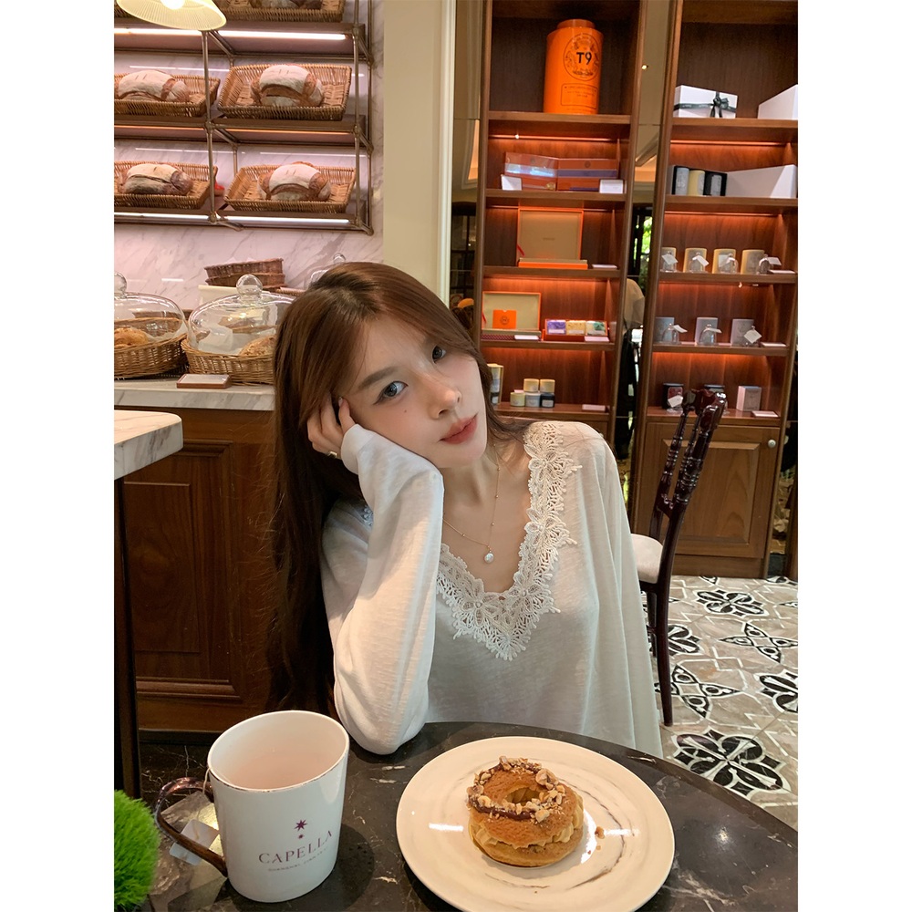 브이넥꽃자수포인트 루즈핏 긴팔티 텐셀면혼방소재 좋은원단 캐주얼 레이어드 봄여름 화이트 - 상세 이미지 4