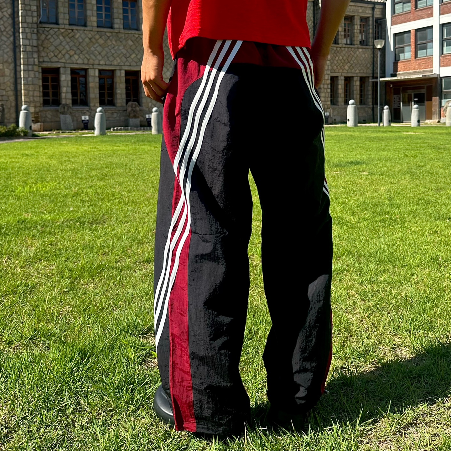 [남녀공용/3계절] 쿼드라플 나일론 와이드 트랙 팬츠 - 상품 이미지