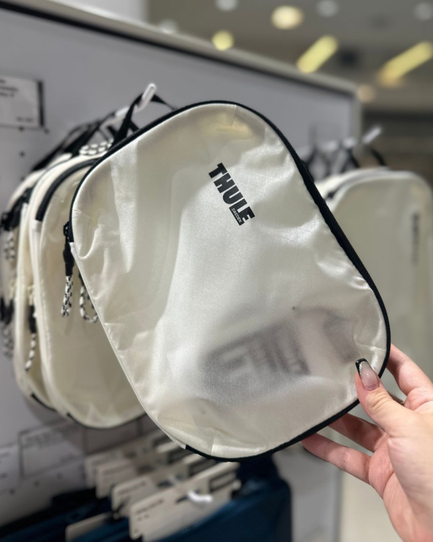 &nbsp; 1) 툴레(THULE) 컴프레션 패킹 큐브 (Thule Compression Packing Cube) 25,000원
2) 툴레(THULE) 컴프레션 패킹 큐브 (Thule Compression Packing Cube) 25,000원
3) 툴레(THULE) 올트레일X 등산가방 (Thule AllTrail X) 180,000원
4) 툴레(THULE) 클린앤더티 패킹 큐브 (Thule Clean/Dirty Packing Cube) 35,000원&nbsp;&nbsp;