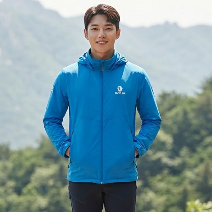 블랙야크 남성 여름 후드 내장형 아우터 홑겹 등산 바람막이 자켓 - 상품 이미지