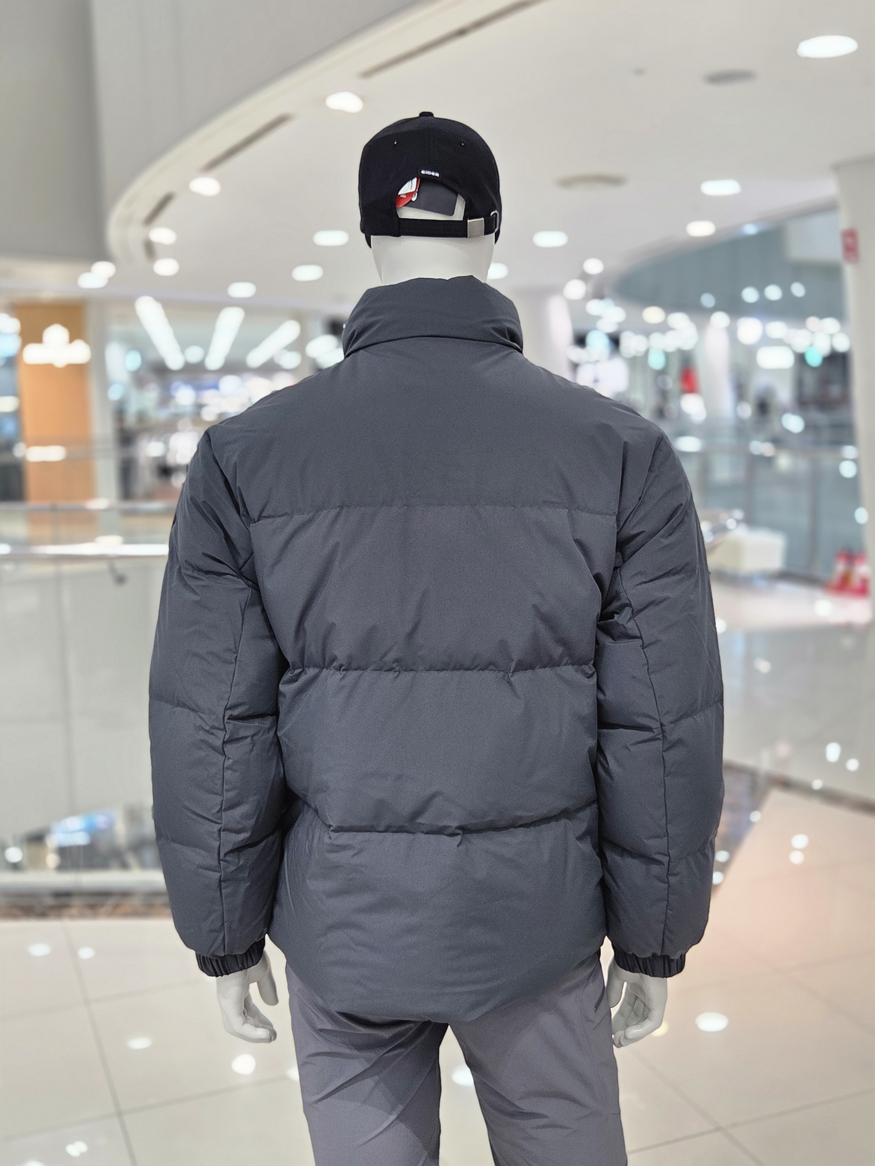 아이더 남녀공용 숏 패딩 아웃도어 겨울 오리털 점퍼 UW26581 이미지 7