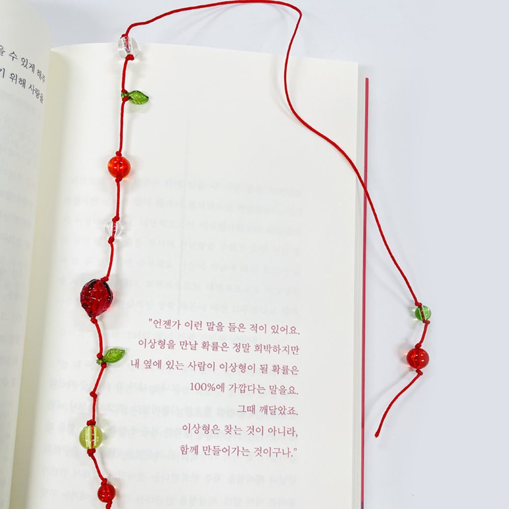 딸기 비즈 끈갈피 만들기 끈 책갈피 만들기 DIY 북마크 독서템 예쁜 과일 - 상세 이미지 3