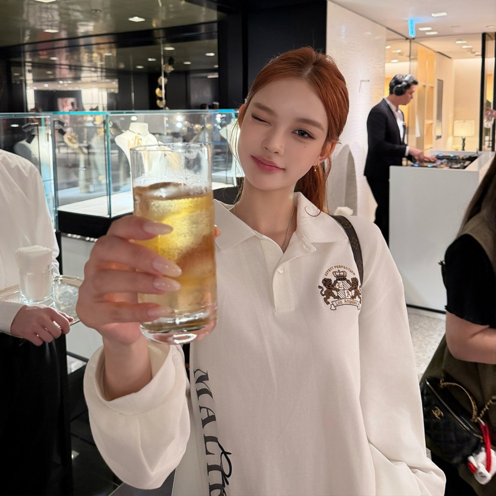블록코어룩 긴팔 여성 카라 티셔츠 레터링 자수 스포티 루즈핏 3color - 상세 이미지 2