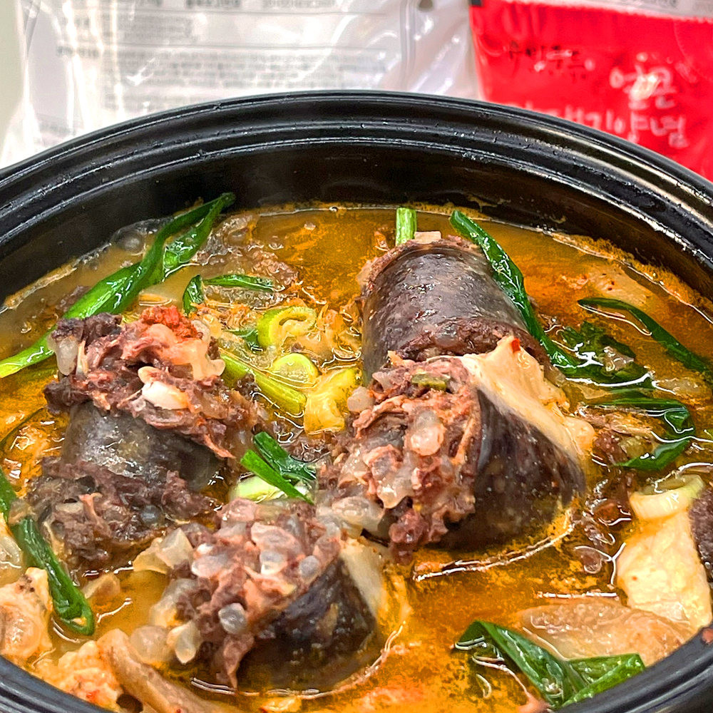 유비푸드 원조국밥 간편국 밀키트 사골육수포함 얼큰 병천식 순대국, 640g, 3개 - 상품 이미지