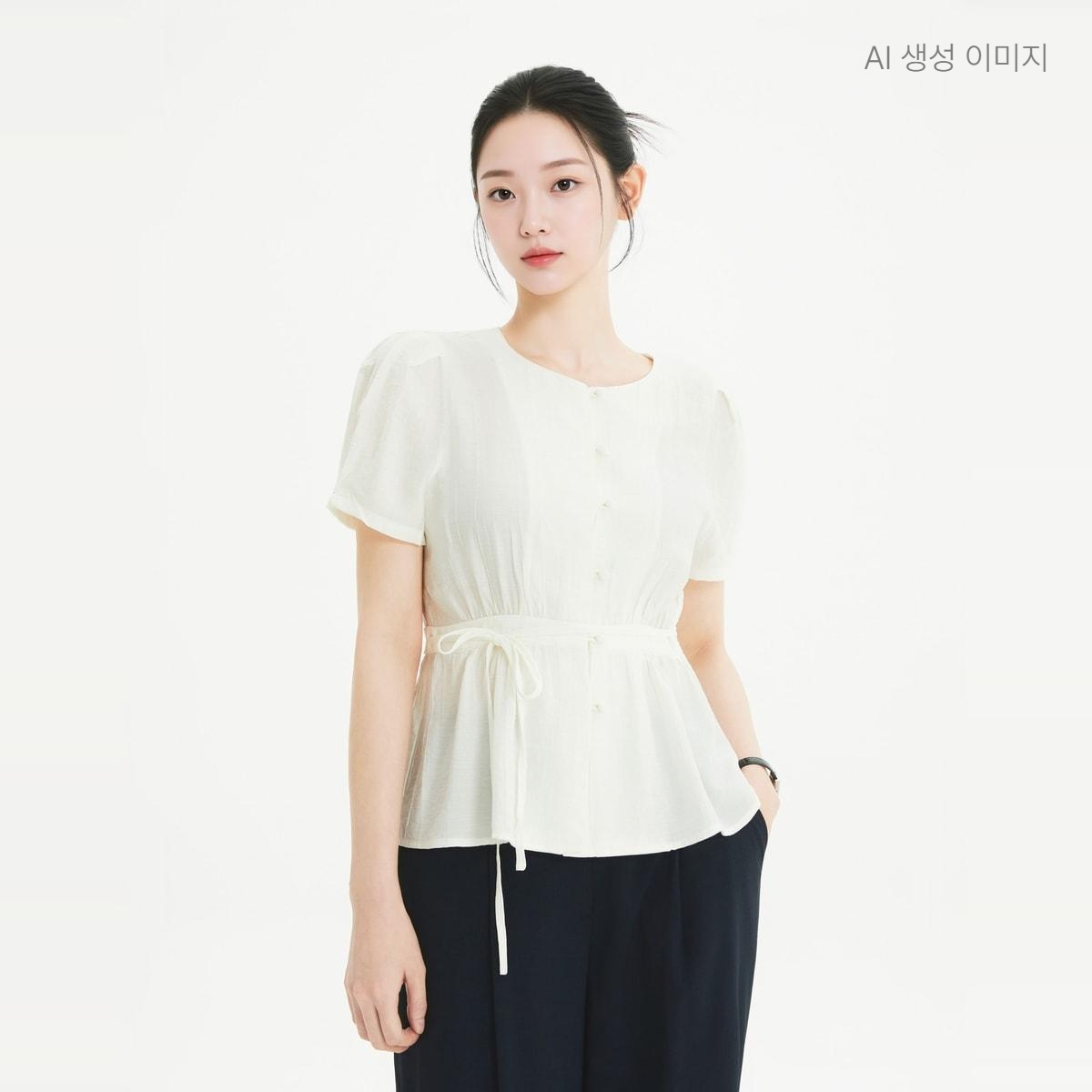로엠 RE 라운드넥 벨티드 반팔 블라우스 RMBLG37RT6 - 상품 이미지