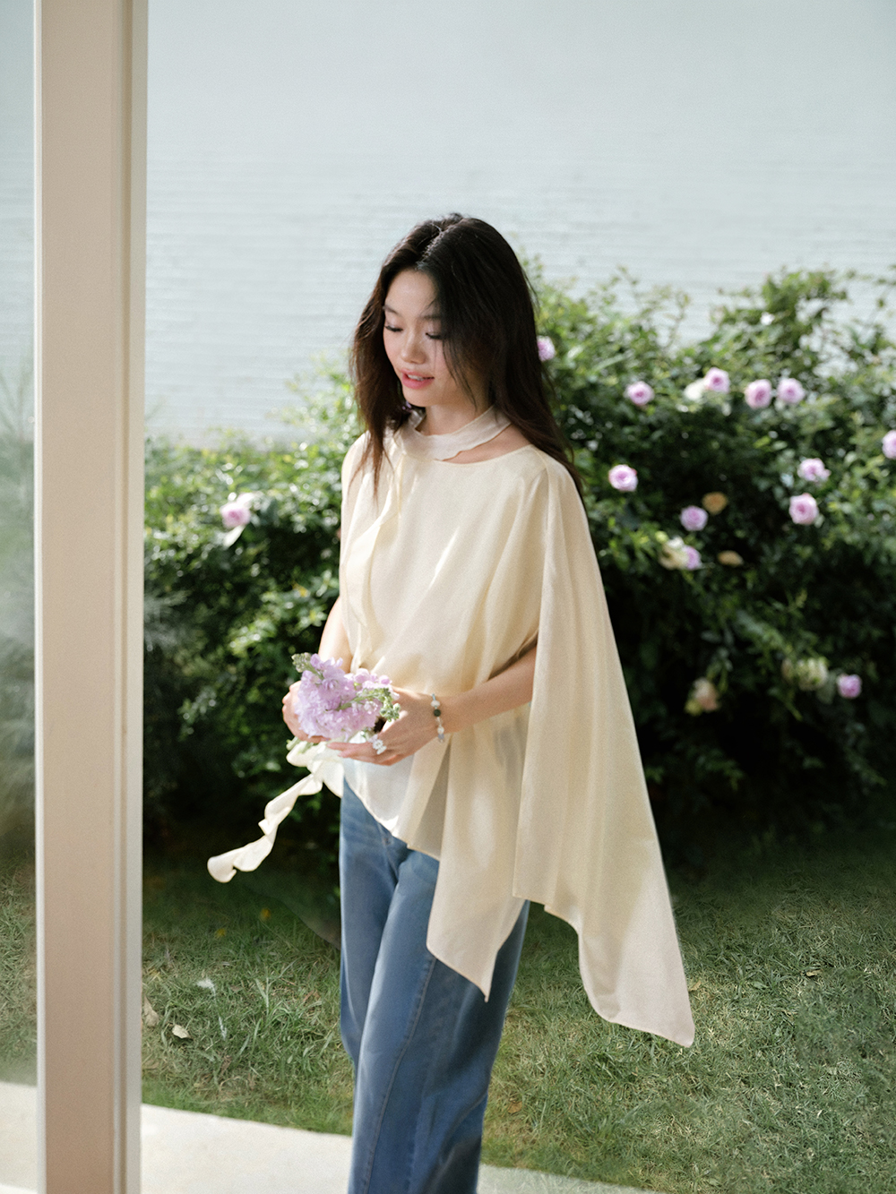 쿠오세 KUOSE 여성 비대칭 스타일 케이프 블라우스 - 상세 이미지 4