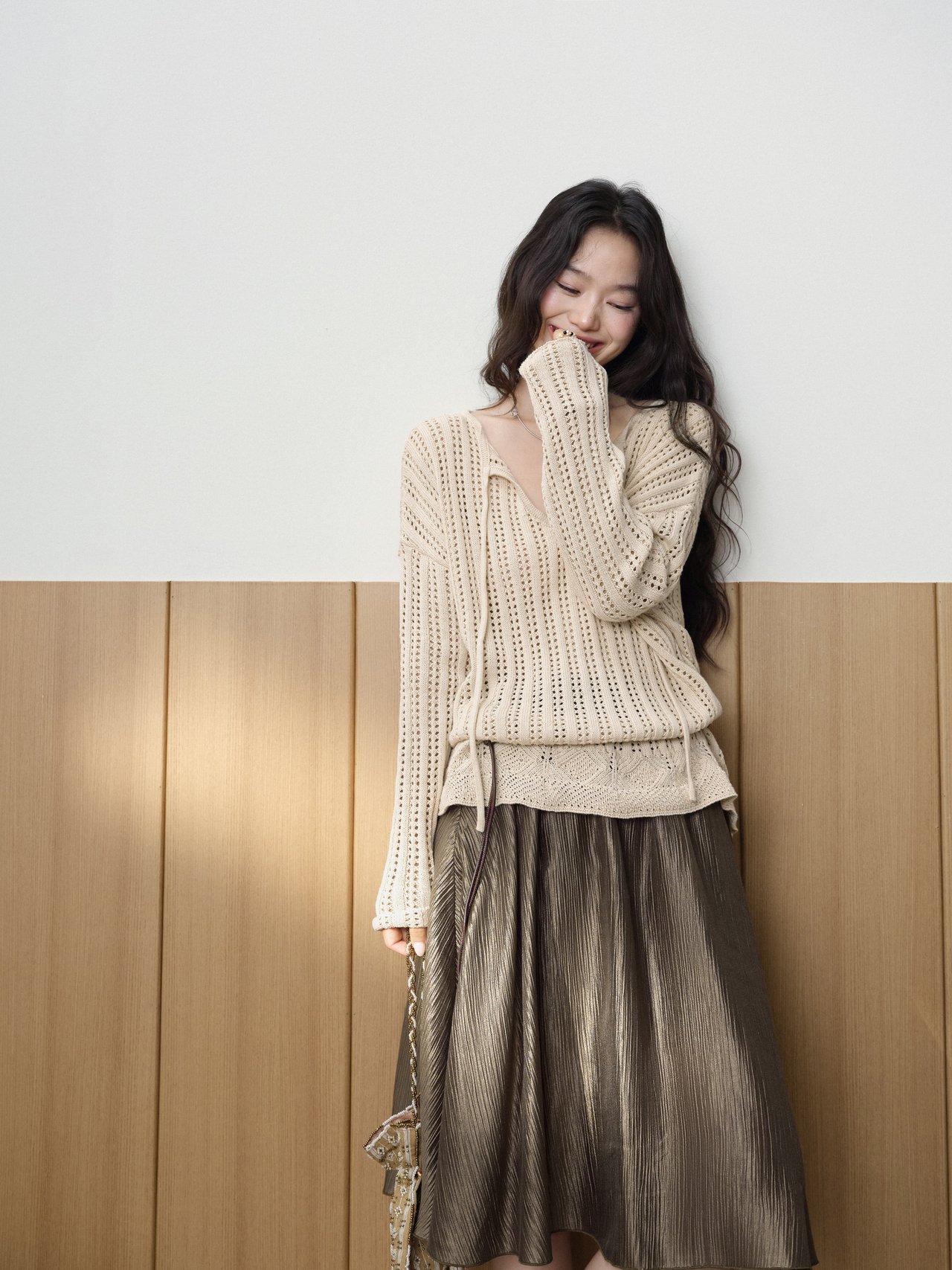 쿠오세 KUOSE 여성 모카 쉬머 미디 플레어 스커트 - 상세 이미지 3