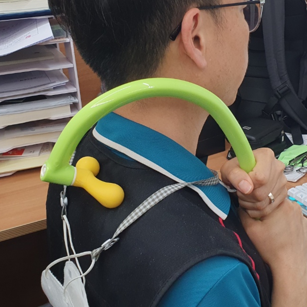 갈고리 등 어깨 지압봉 안마기 등지압기 셀프 마사지기 홈케어 피로 회복 헬스 용품 - 상품 이미지