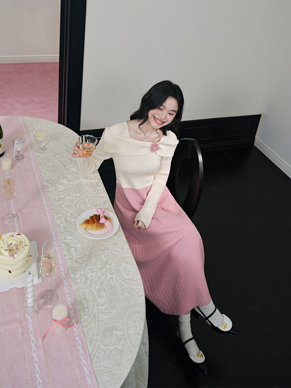 쿠오세 KUOSE 여성 핑크 니트 오프숄더 원피스 이미지 6