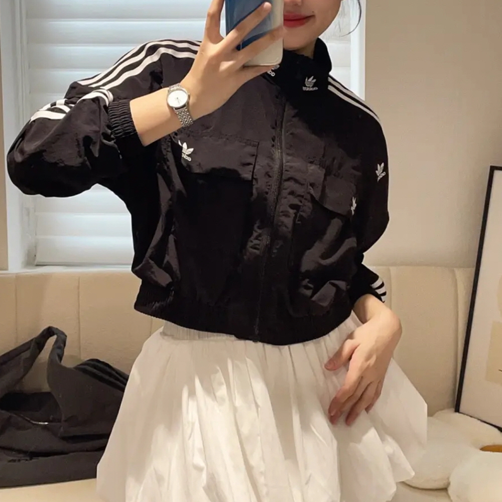 아디다스 우먼스 오리지널 크롭 져지 트랙탑 자켓 바람막이 블랙 H22875 - 상품 이미지