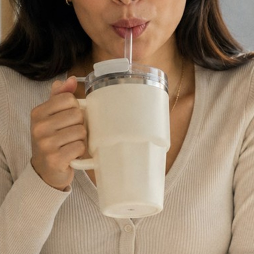 손잡이 스텐 텀블러 600ml 보온보냉 빨대 포함 휴대용 머그컵 박대표마켓 - 상품 이미지