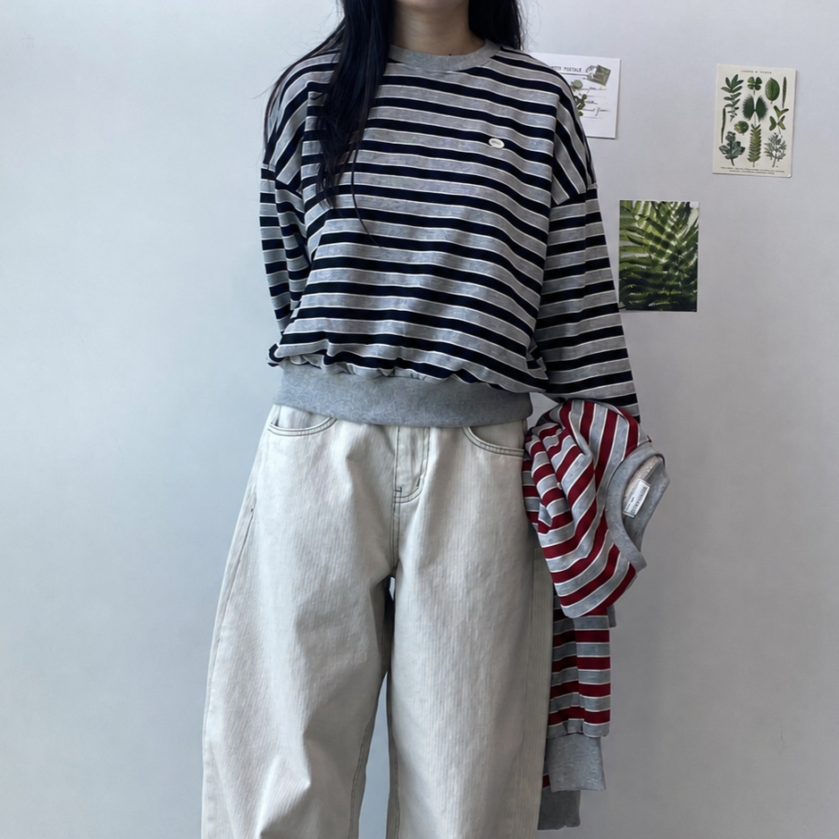 여성 스트라이프 세미 크롭 맨투맨 오버핏 단가라 데일리룩 출근룩 간절기 가을 긴팔티 이미지 8