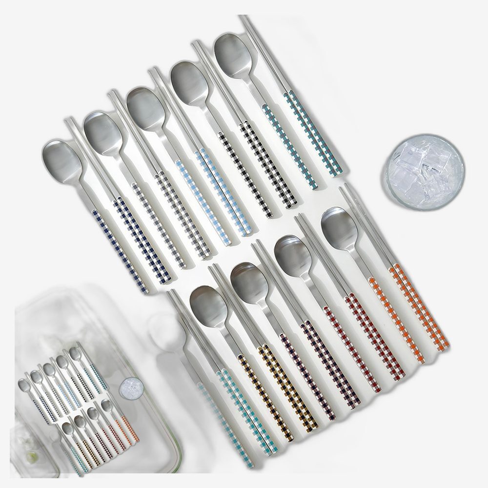 컬러포인트 데일리식사 한식수저 샤틴마감 신혼살림 수저세트 체크패턴 테이블세팅 숟가락젓가락 - 상품 이미지
