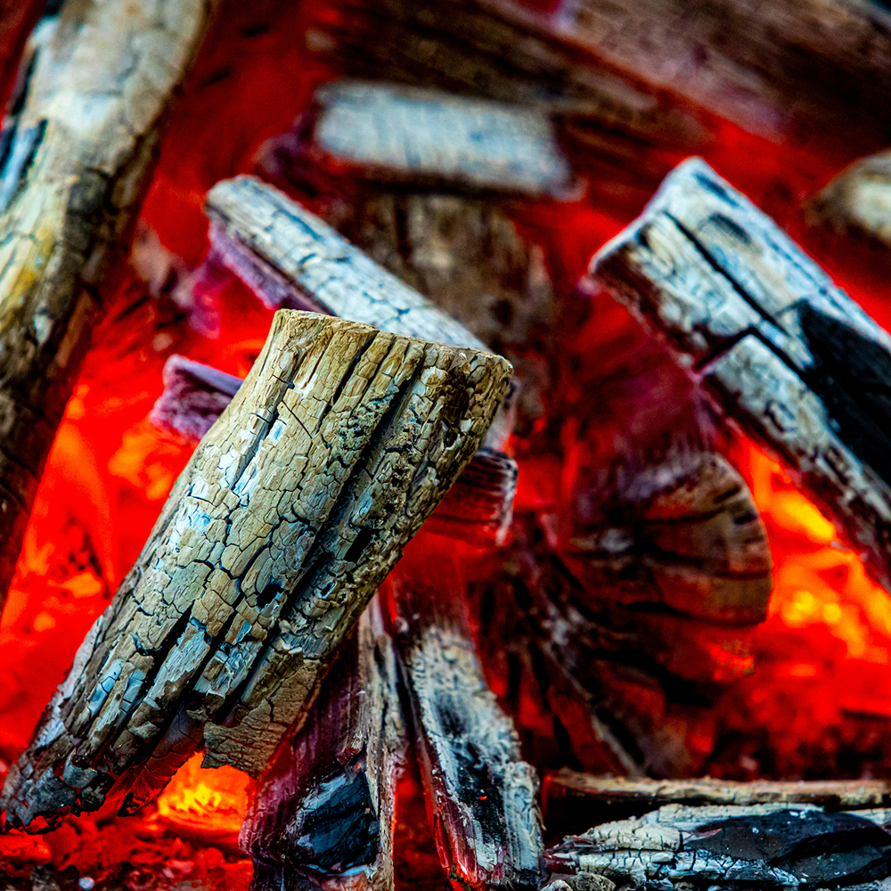 뉴테크캠쿡 산마루 참숯 700g 20봉 박스 고기 바베큐숯 업소용 캠핑 펜션숯 - 메인 이미지