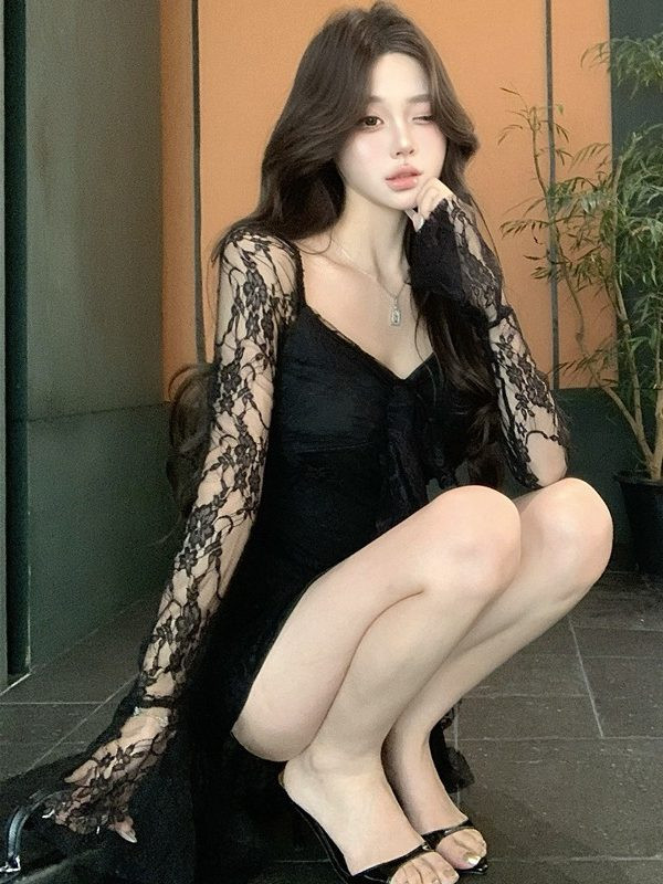 공주풍 셀프 웨딩드레스 화이트 레이스 셔링 언밸런스 시스루 긴팔 프릴 티어드 롱 원피스 - 상세 이미지 4