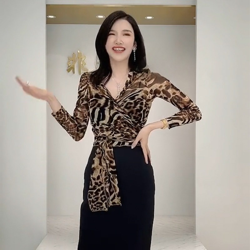 라인댄스상의 스포츠 사교 댄스복 여성 라틴 줌바 연습복 레오파드 프린트 도매 500개 13.8 - 상품 이미지