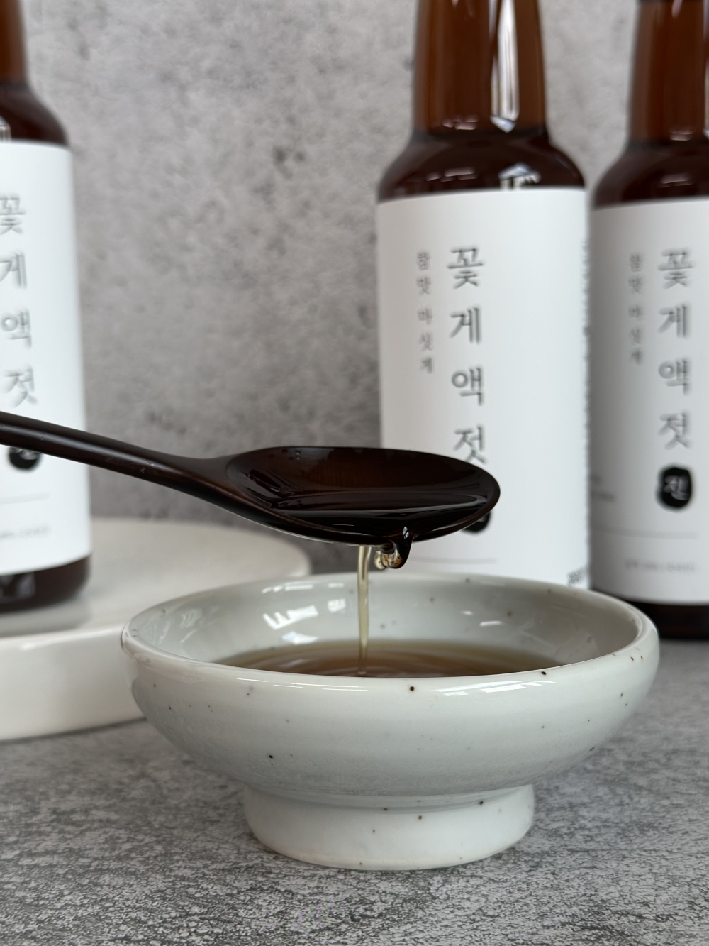 깔끔한 감칠맛 국내산 꽃게액젓 발효시킨 꽃게액젓진 550ml 2병 - 상세 이미지 3