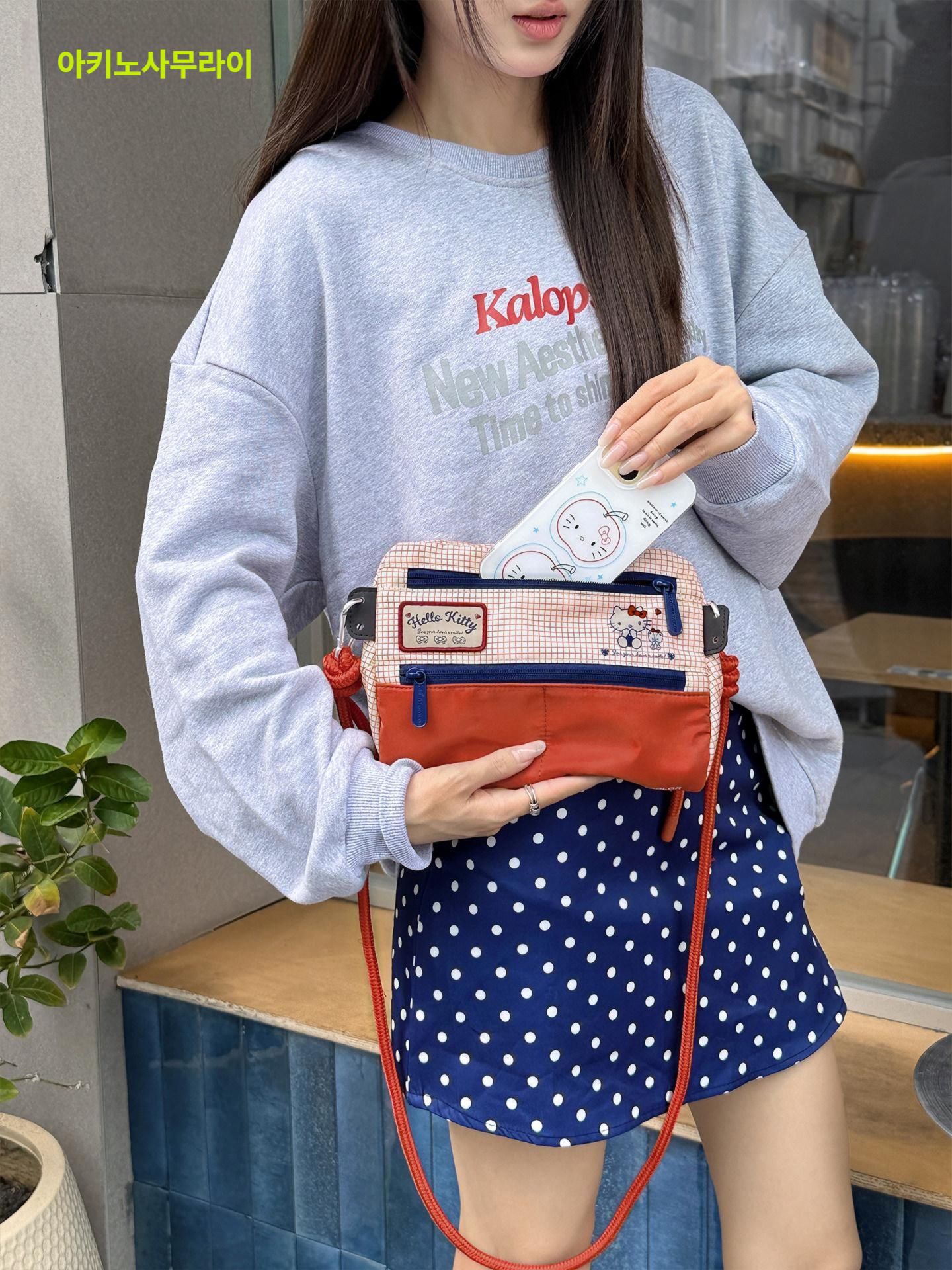 산리오 헬로키티 숄더백 대용량 체크무늬 크로스바디 후뚜루마뚜루 가방 헬로키티-오렌지 - 상세 이미지 2