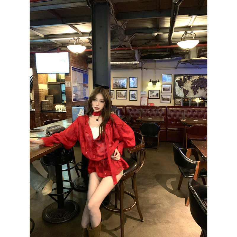 시스루 레드 블라우스 여리여리한 감성룩 페미닌 데이트룩 러플 장식 이미지 6