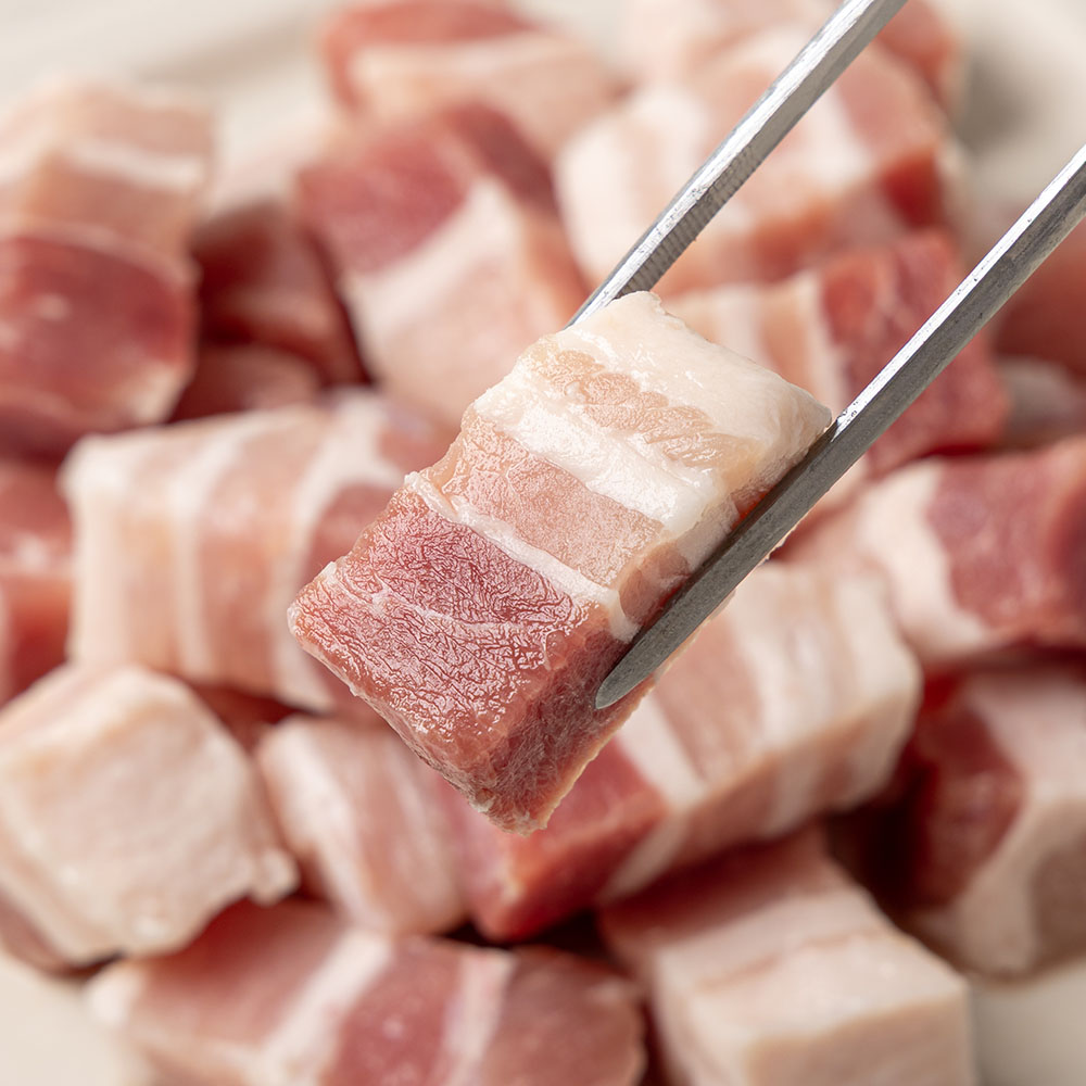 한입 큐브 삼겹살 300g x 4팩 냉동 돼지고기 구이용 소포장 스페인산 HACCP - 상품 이미지