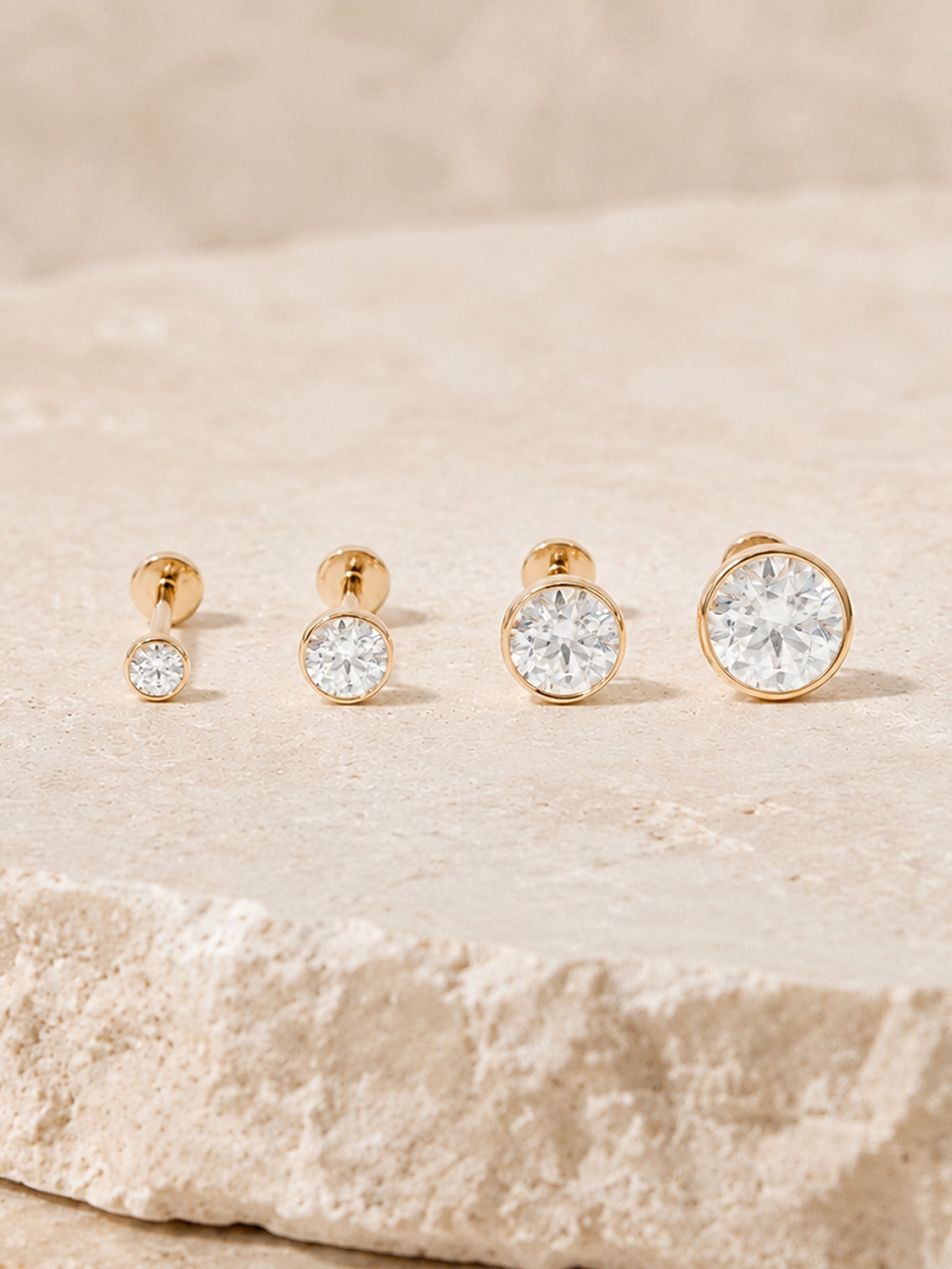 [0.8mm]14K 인터널 모이사나이트 다이아 퓨어 베젤 라블렛 피어싱 - 상세 이미지 4