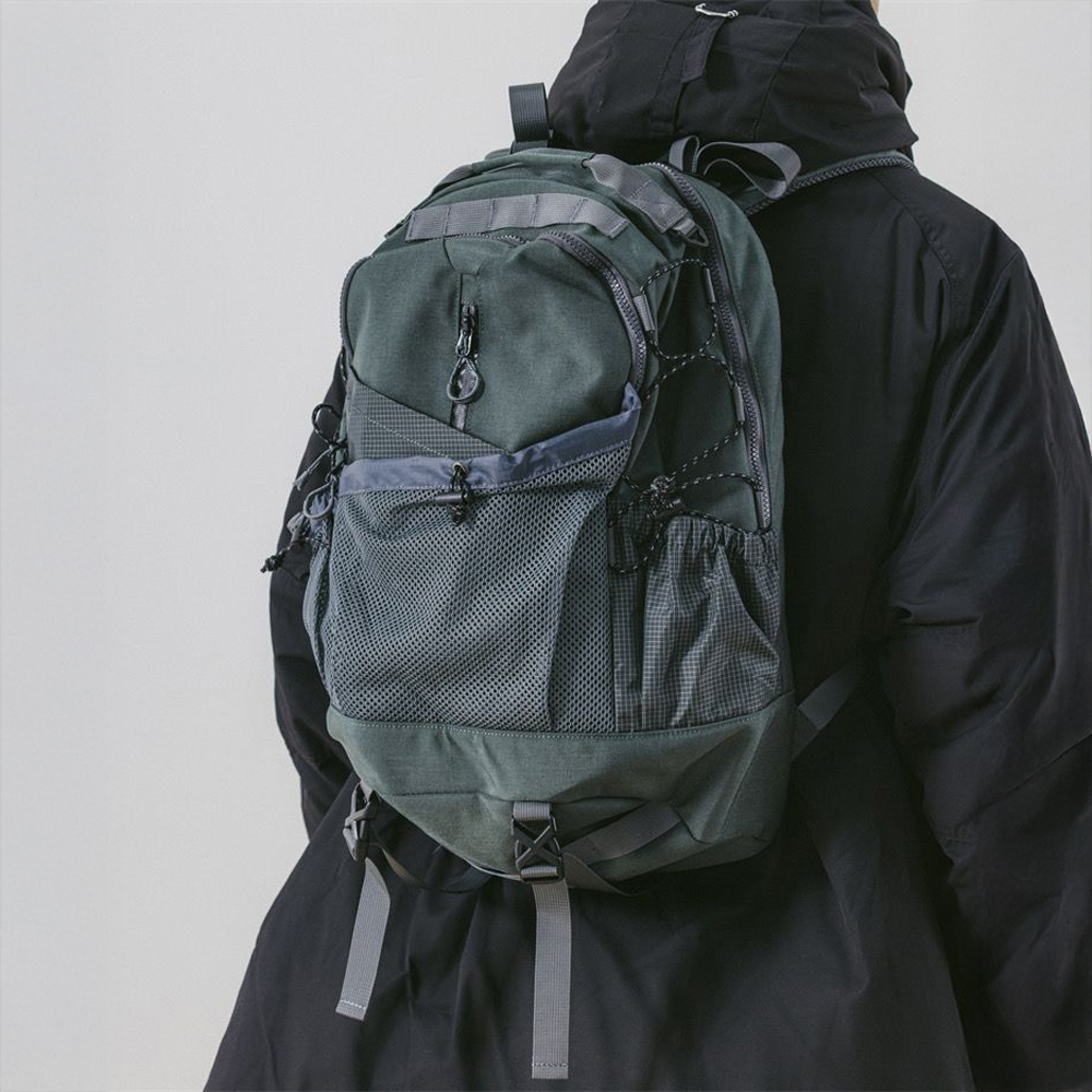 벤쿠쿠 남자 백팩 35L 대용량 데일리 테크니컬 코드락 가방 고프코어 세이지그린 - 상세 이미지 2