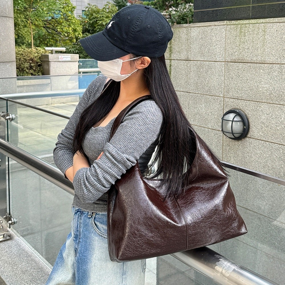 여성 레더 대용량 호보 숄더백 보부상가방 데일리 수납력좋은가방 - 상품 이미지
