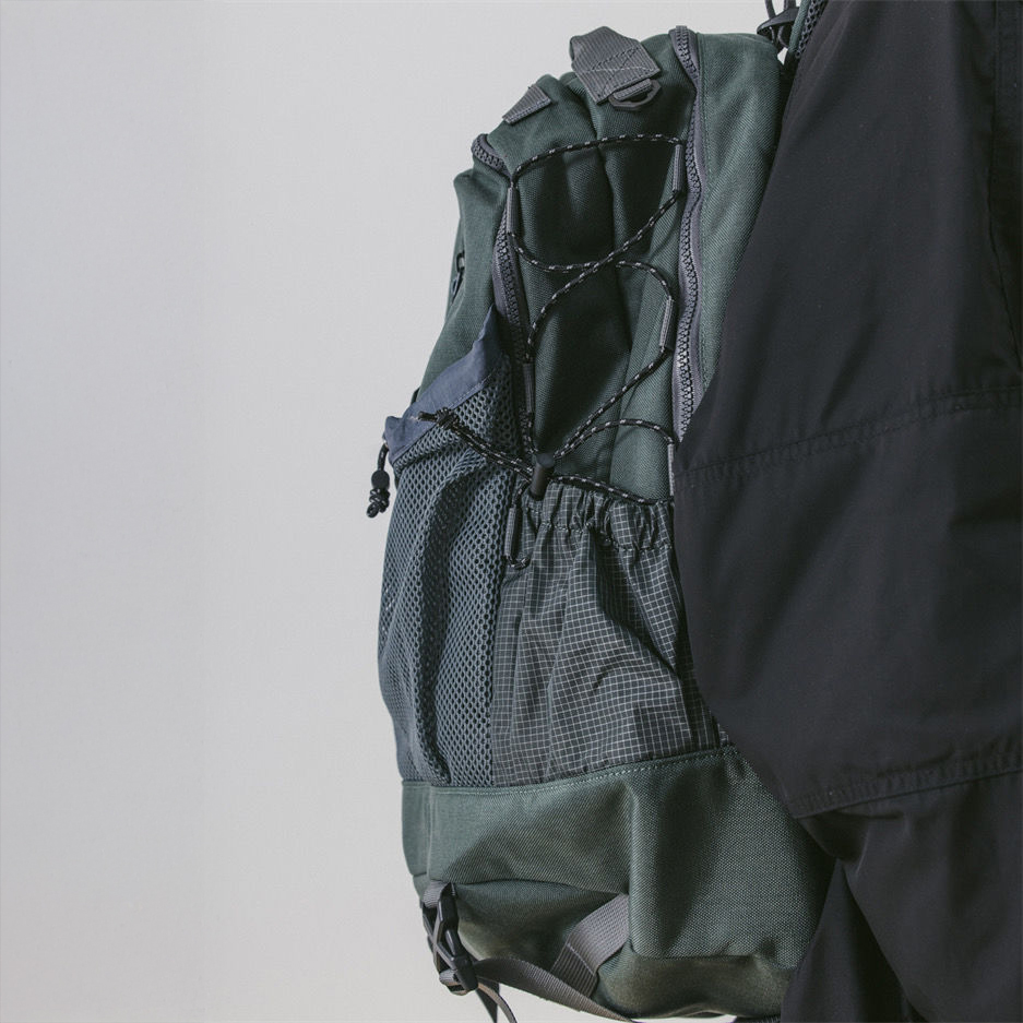 벤쿠쿠 남자 백팩 35L 대용량 데일리 테크니컬 코드락 가방 고프코어 세이지그린 - 상세 이미지 5