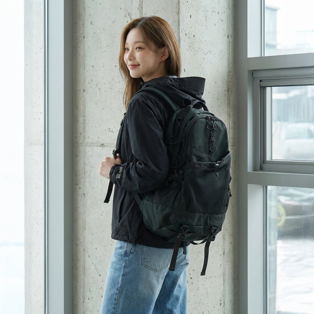 벤쿠쿠 남자 백팩 35L 대용량 데일리 테크니컬 코드락 가방 고프코어 블랙 이미지 8