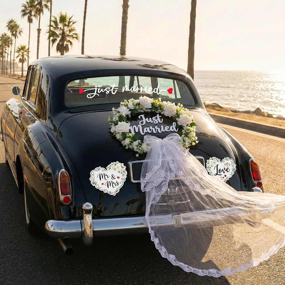 Just Married 자동차 장식 키트 u2013 흰색 꽃 화환과 흩날리는 레이스 튤, 3D 사인, 자석식 남편 & 아내 사랑 하트, 창문 데칼 우아한 여행용 장식, 결혼식용 - 상세 이미지 3