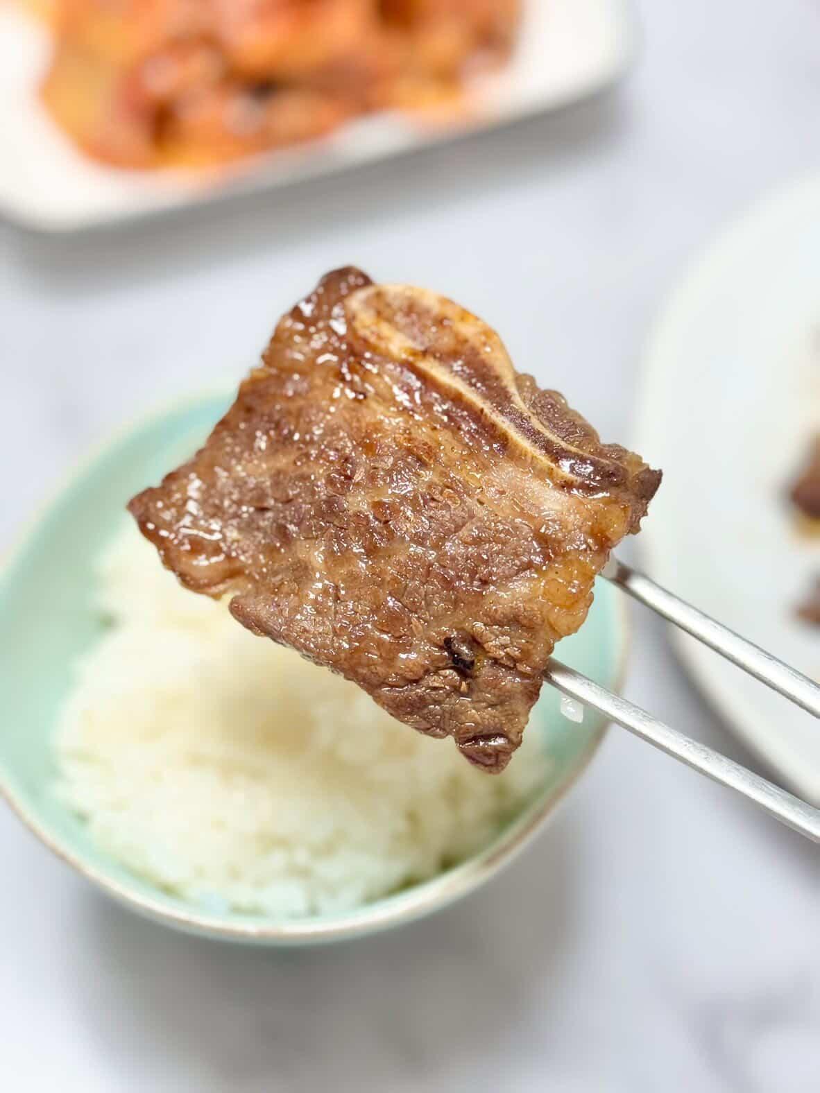 추석 소갈비 선물 추천 더누렁소 미국산 프라임 양념 LA갈비 추석 명절 선물세트 꽃갈비 소갈비 2kg, 1개 - 상세 이미지 3