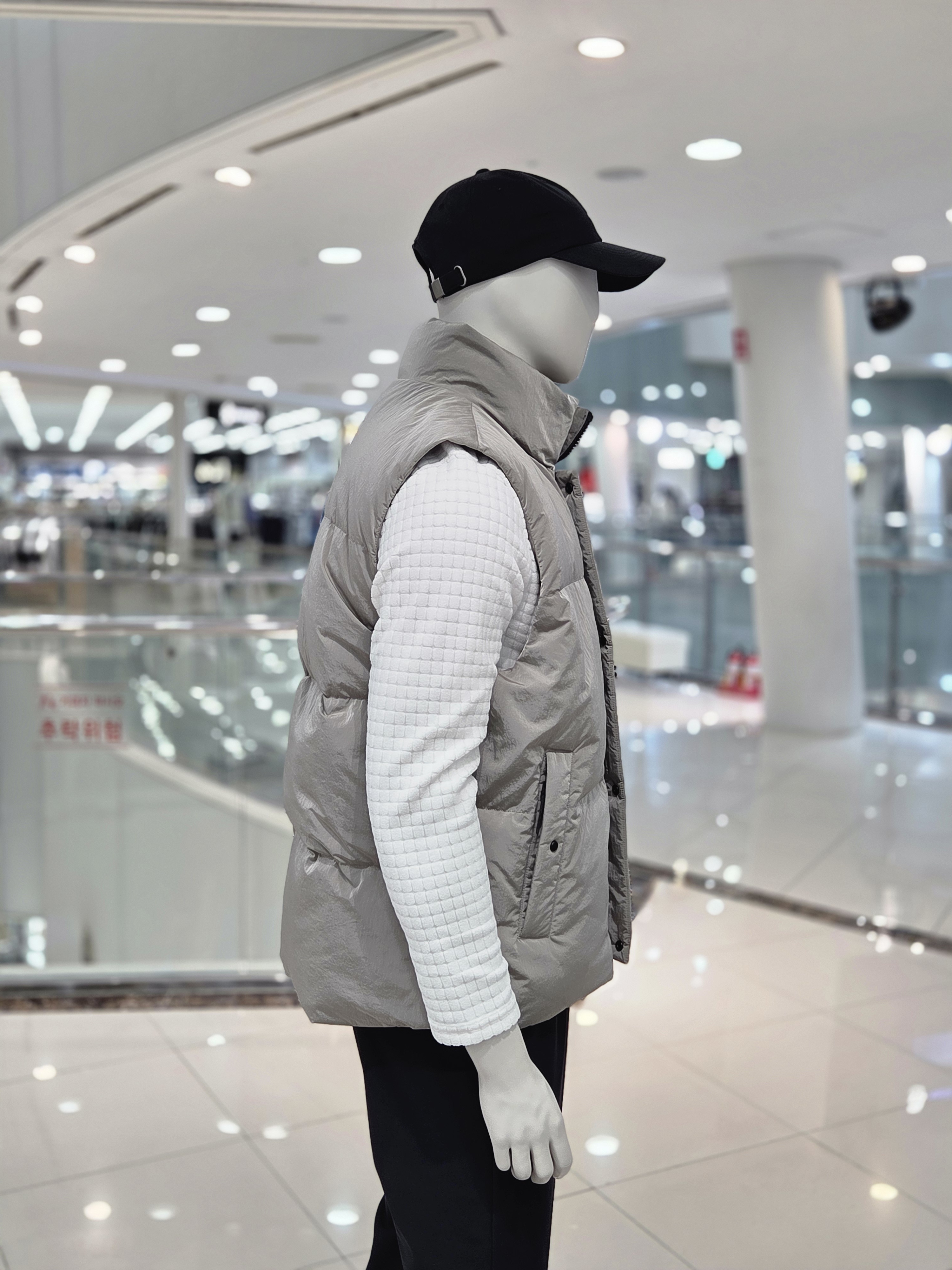 아이더 경량 패딩조끼 남성 겨울 아웃도어 구스 다운 베스트 MW25655 이미지 7