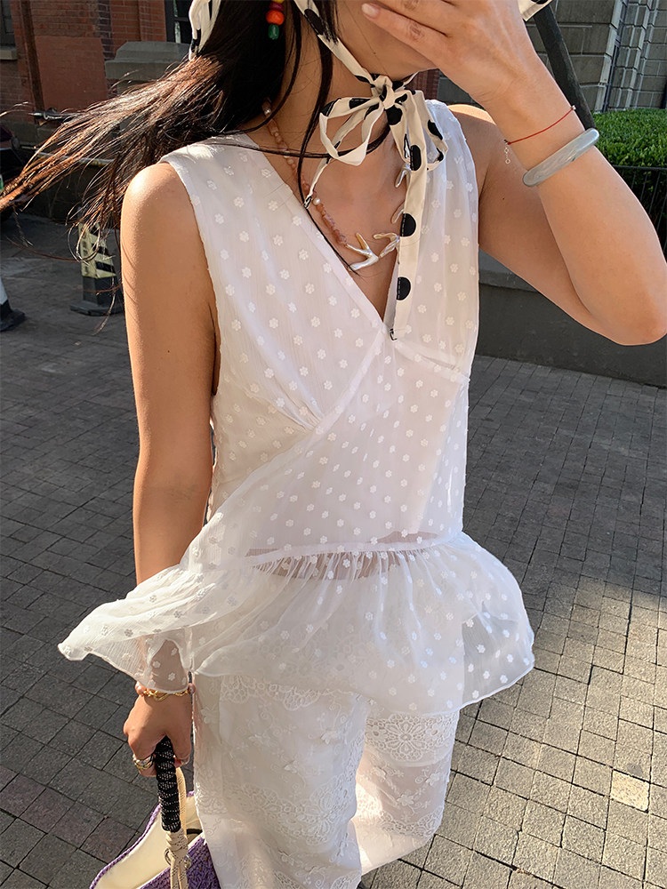 브이넥 꽃패턴 쉬폰민소매블라우스 밑단플레어디자인 뒷부분끈리본포인트 화이트 - 상세 이미지 3