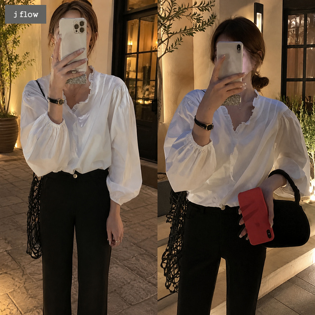 르솜 프릴 브이넥 벌룬 루즈핏 코튼 블라우스 (화이트) 봄 가을 핀턱 주름 제이플로우 - 상품 이미지