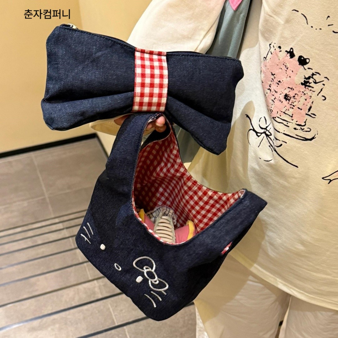 헬로키티 핸드백 미니백 토트백 데님 손 가방 귀여운 파우치 춘자컴퍼니 헬로키티 손목 가방 오픈탑스타일 - 상품 이미지