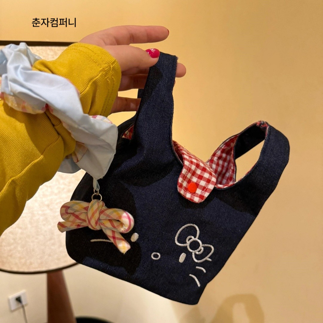 헬로키티 핸드백 미니백 토트백 데님 손 가방 귀여운 파우치 춘자컴퍼니 헬로키티 손목 가방 오픈탑스타일 - 상세 이미지 4