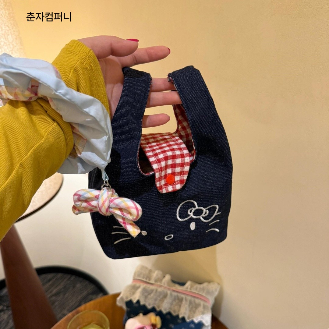 헬로키티 핸드백 미니백 토트백 데님 손 가방 귀여운 파우치 춘자컴퍼니 헬로키티 손목 가방 오픈탑스타일 - 상세 이미지 2