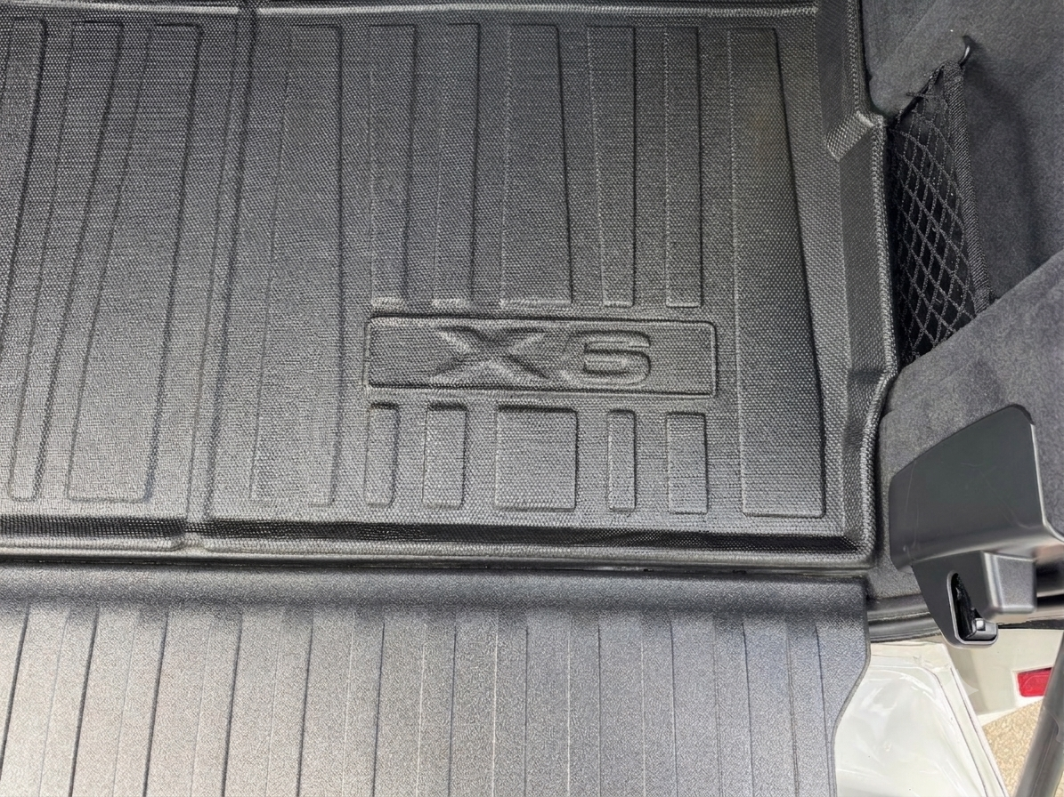 리얼핏 카본디자인 3D 논슬립 TPE 트렁크매트 BMW X6 G06, 트렁크 - 상세 이미지 4