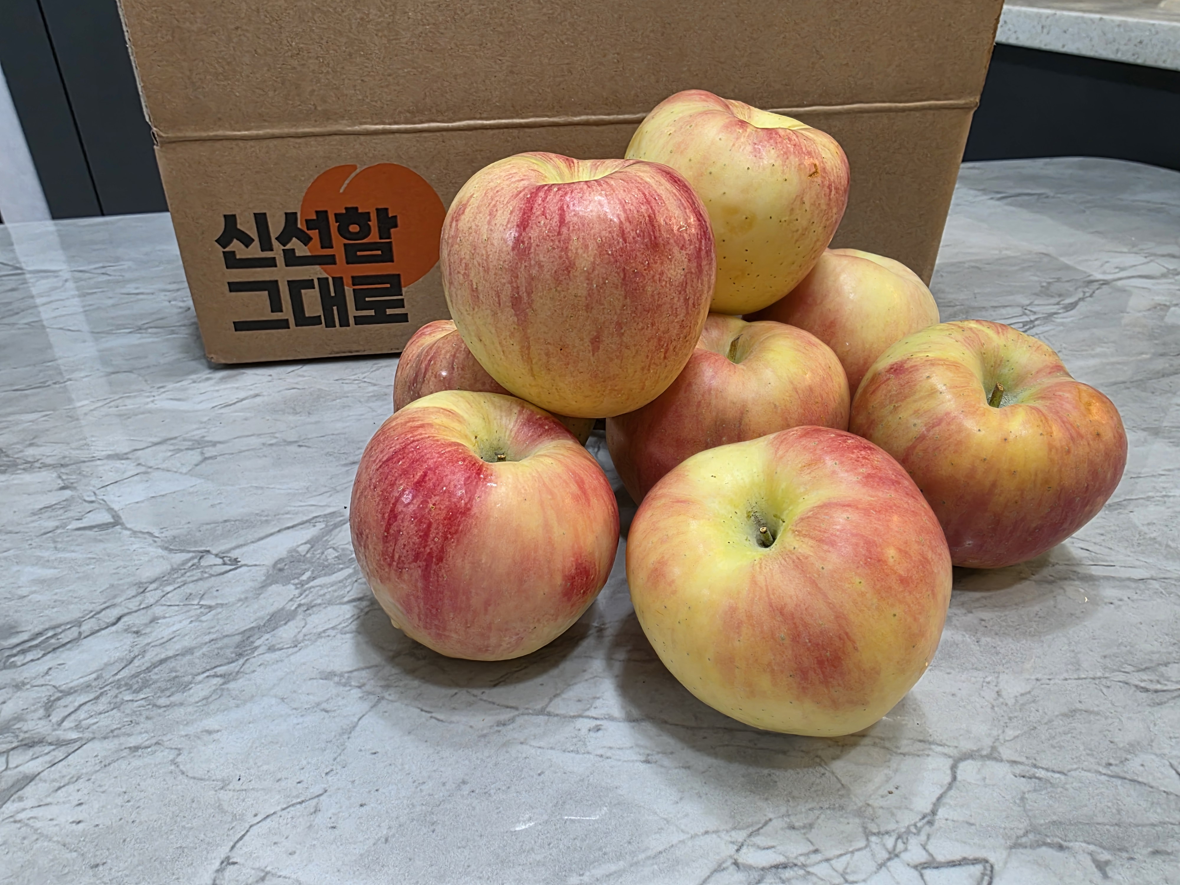 홍로 사과 중대과 3kg 가정용 달콤한 꿀사과 이미지 8