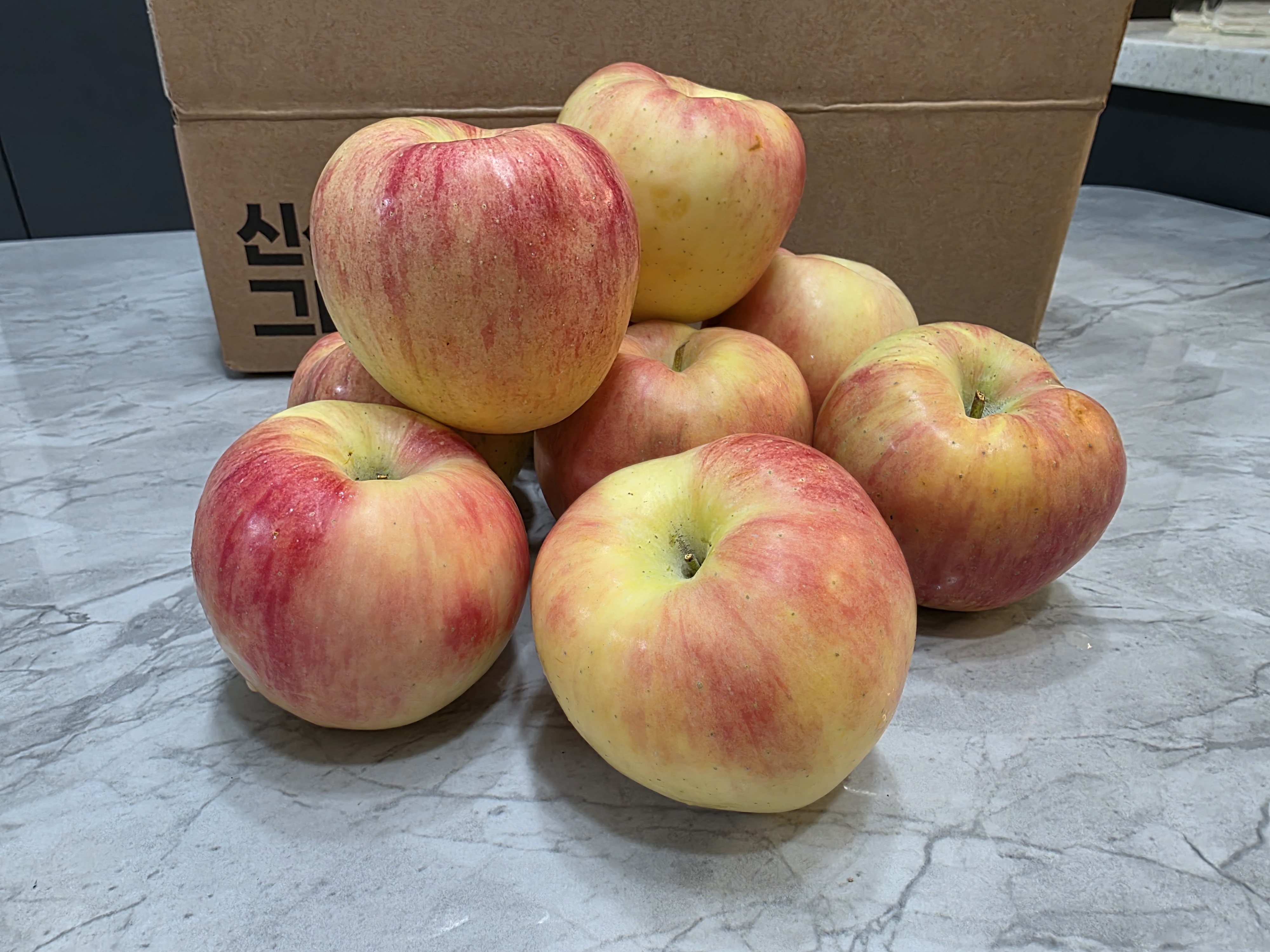 홍로 사과 중대과 3kg 가정용 달콤한 꿀사과 이미지 7